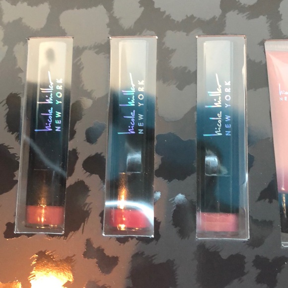 Nicole Miller New York Luxe Face Suite - Picture 4 of 7